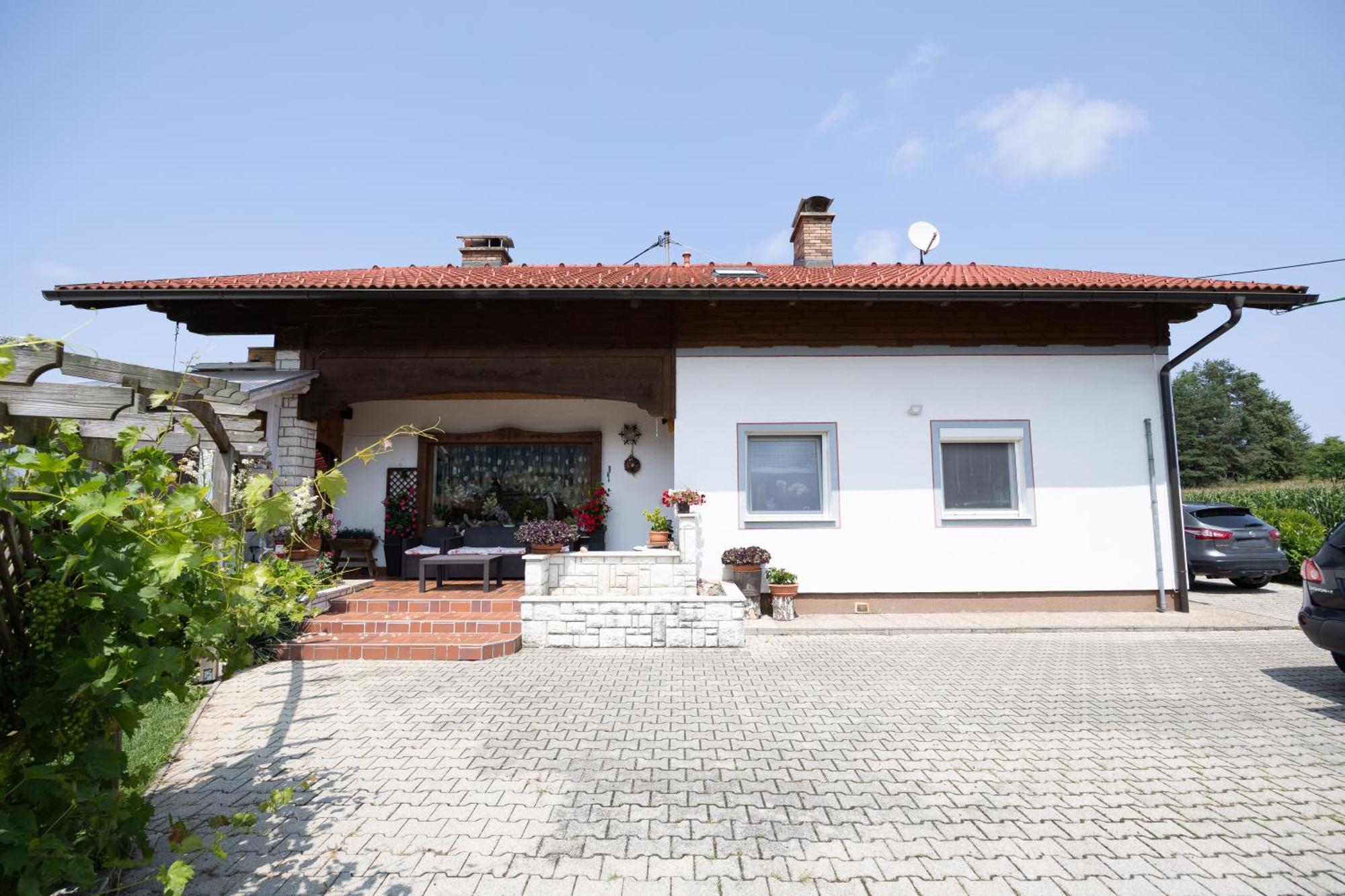 Christis Apartments Eberndorf Екстер'єр фото